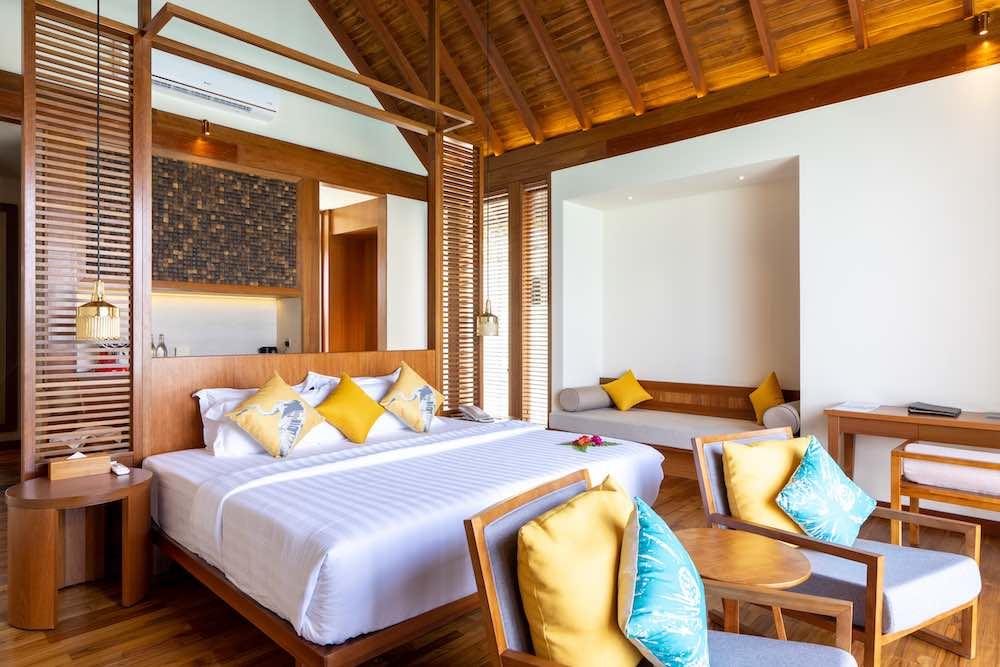 Ocean Pool Villa at Furaveri, view 3