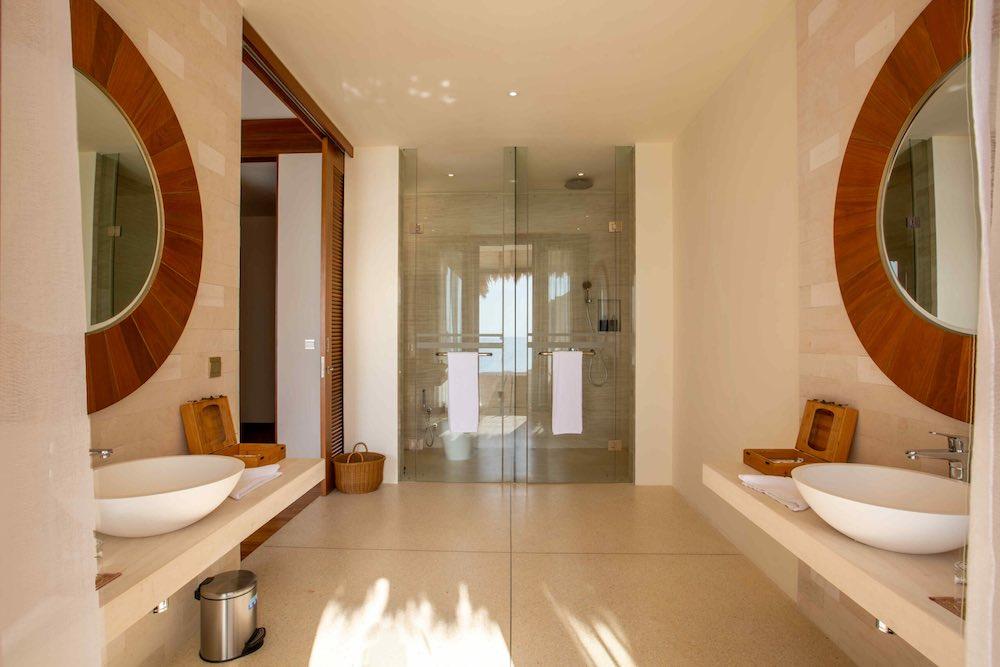 Ocean Villa at Furaveri, view 3