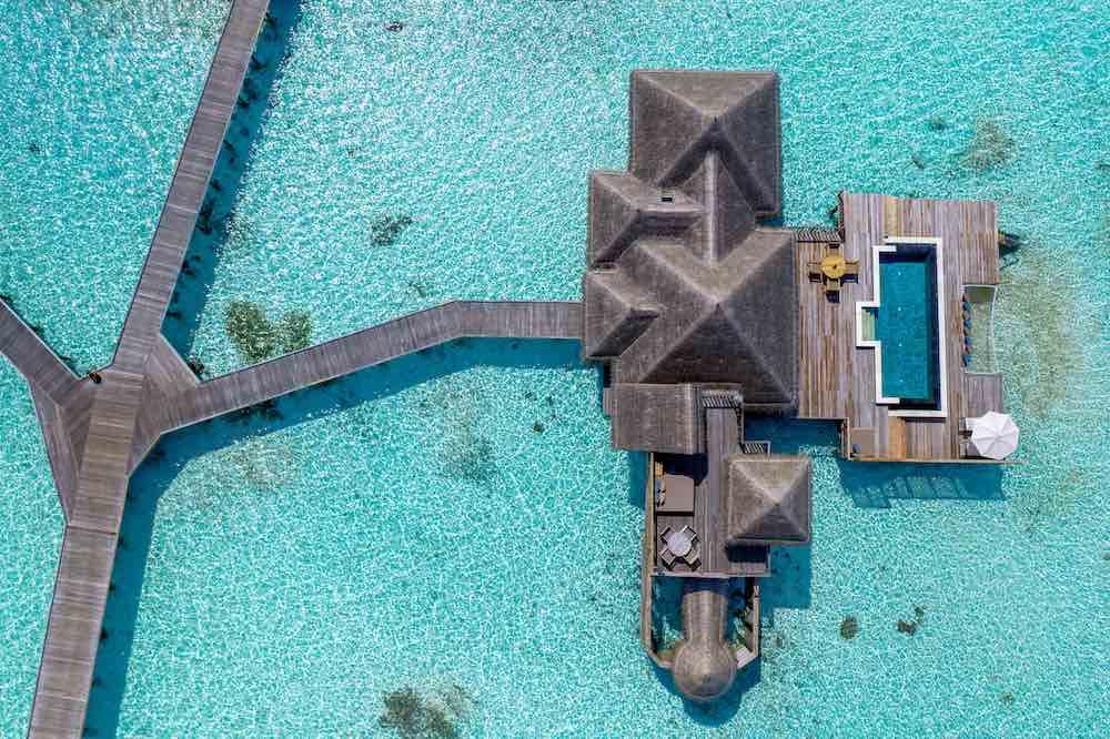 Residence with Pool