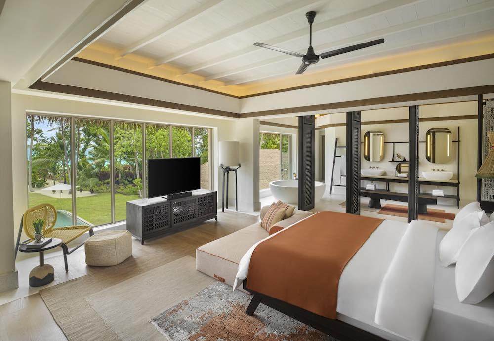 Three Bedroom Royal Beachfront Residence at InterContinental Maldives Maamunagau Resort by IHG, view 5