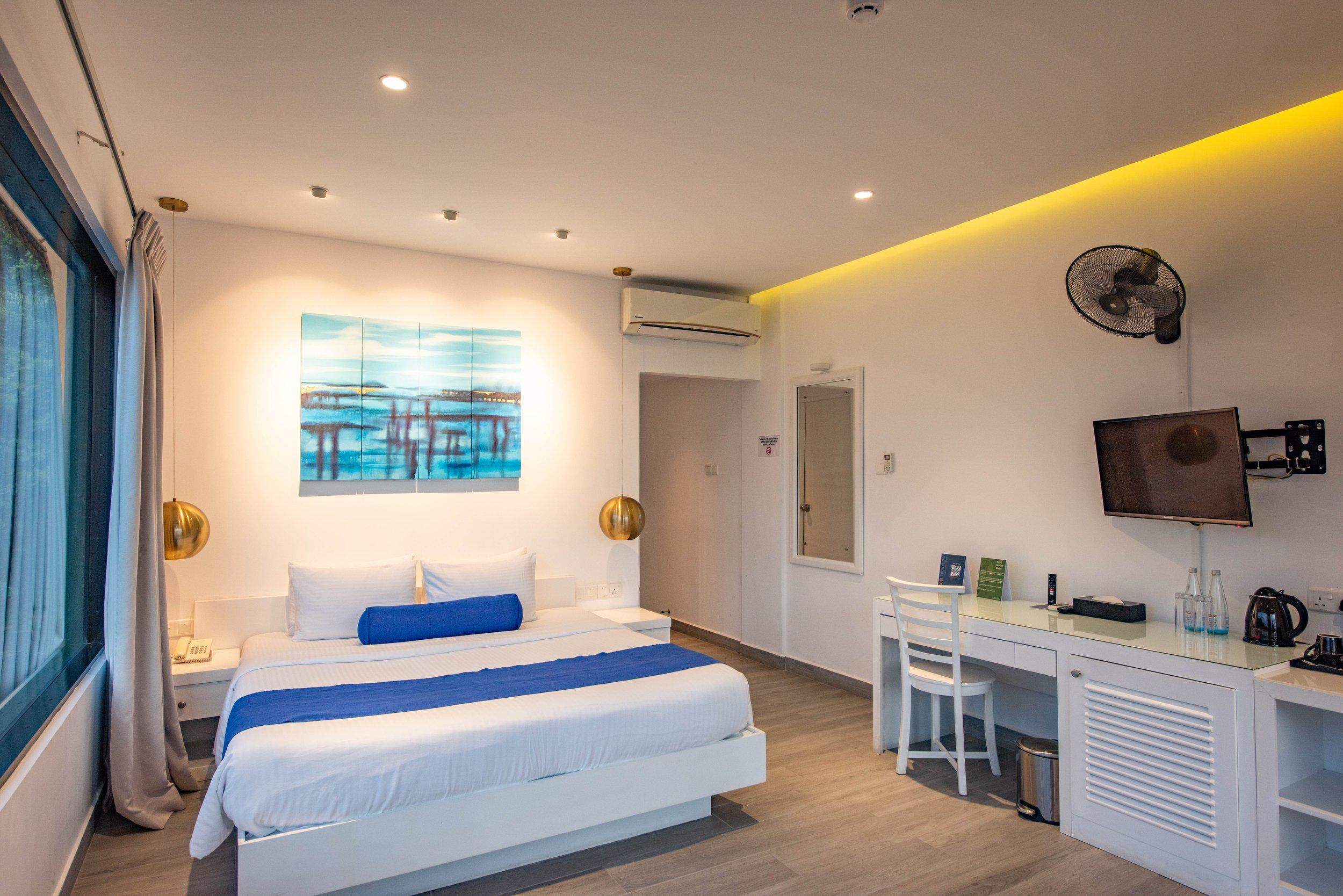 Deluxe Oceanview Room with Partial Sea View