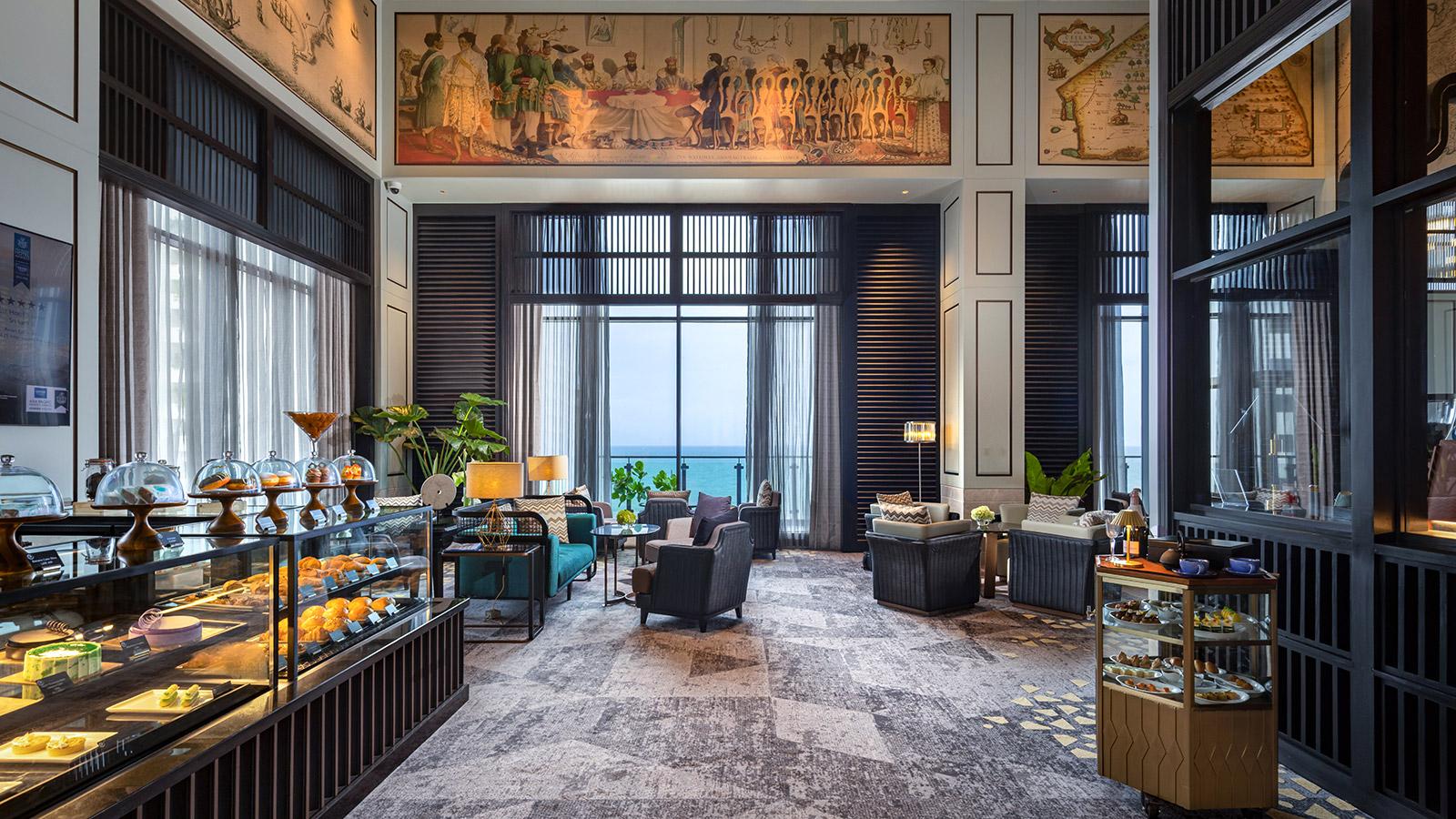 Mira Lounge
