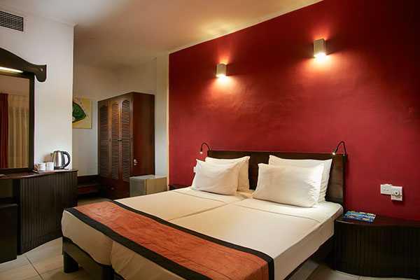 Superior Rooms with Partial Sea View