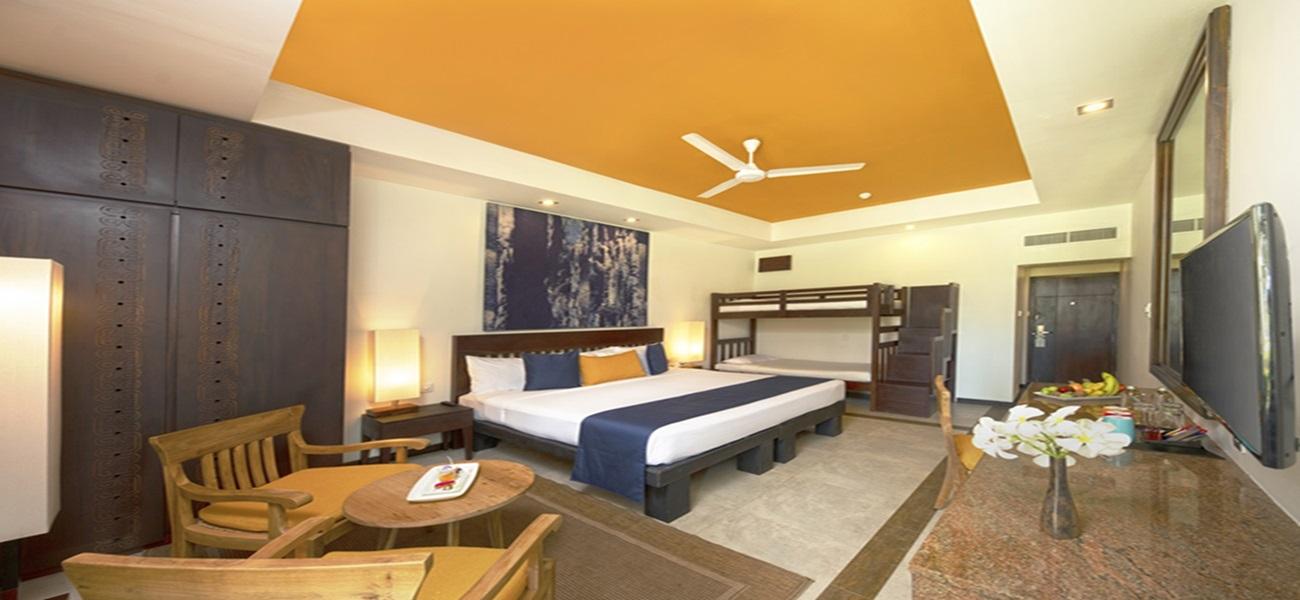 Superior Family Room at Club Hotel Dolphin
