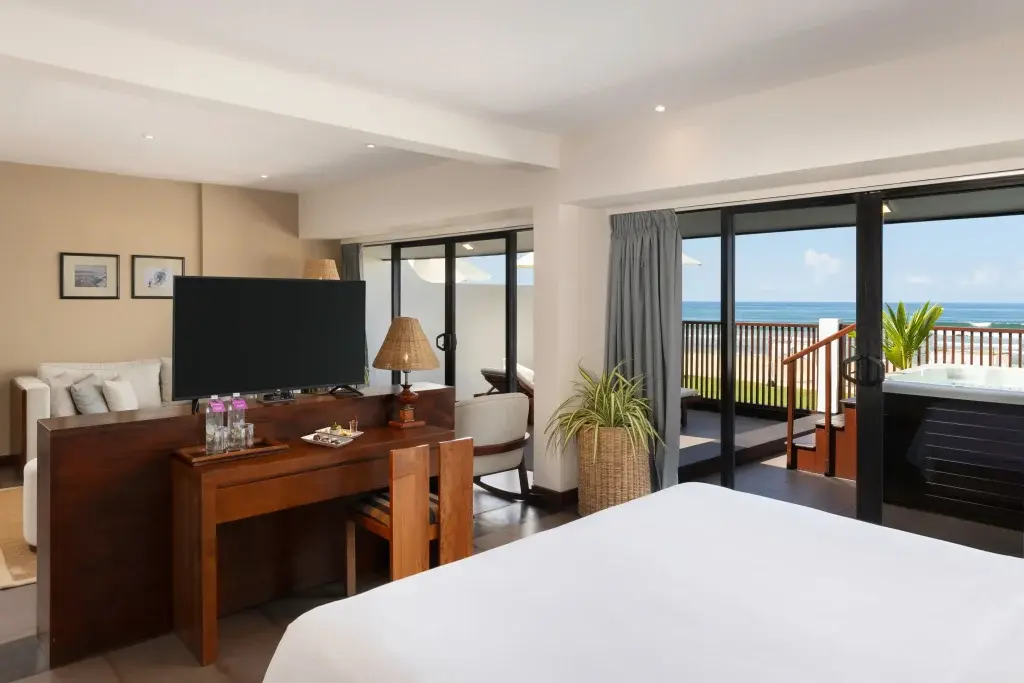 Suite at Ekho Surf Hotel