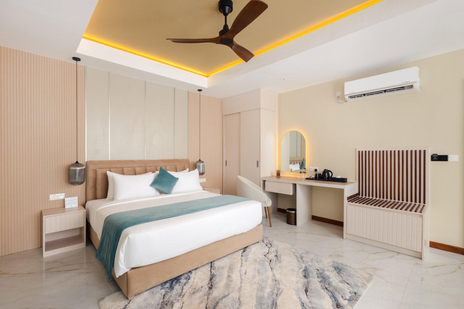 Deluxe Premier Pool Access Room