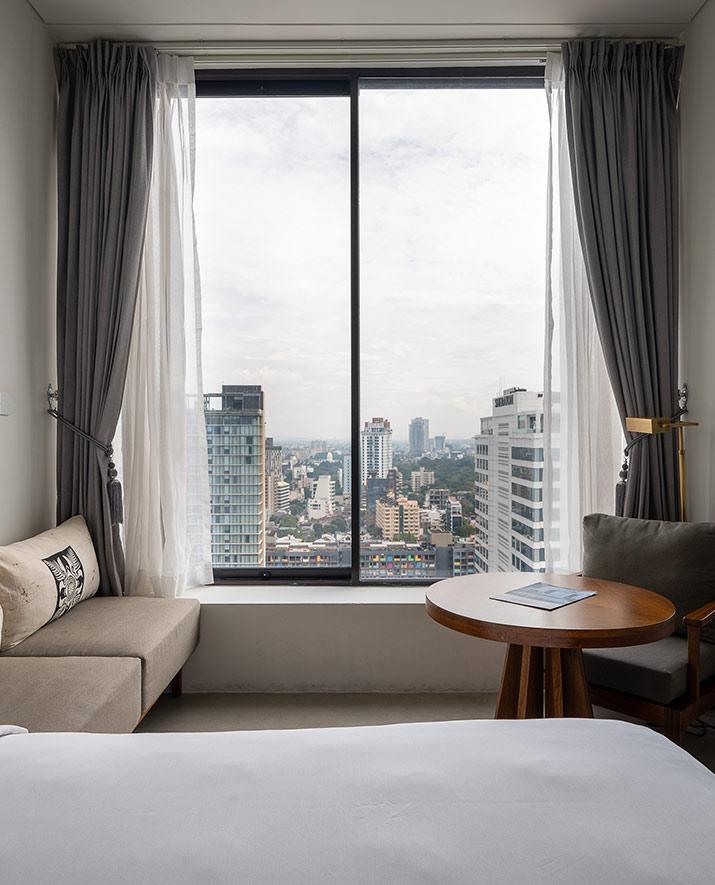 Deluxe Room + View Bath