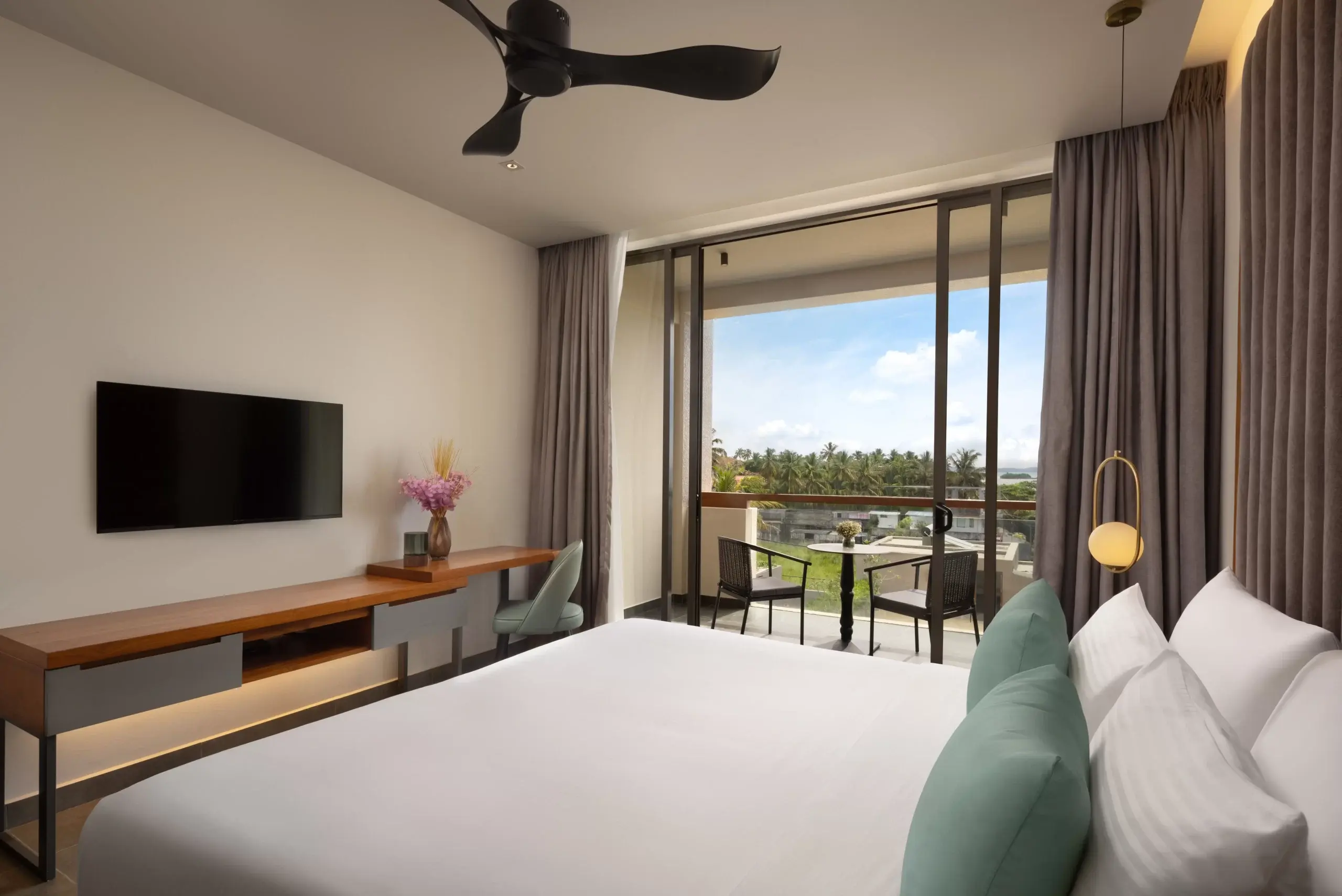 Deluxe Room at Ferola Hotel