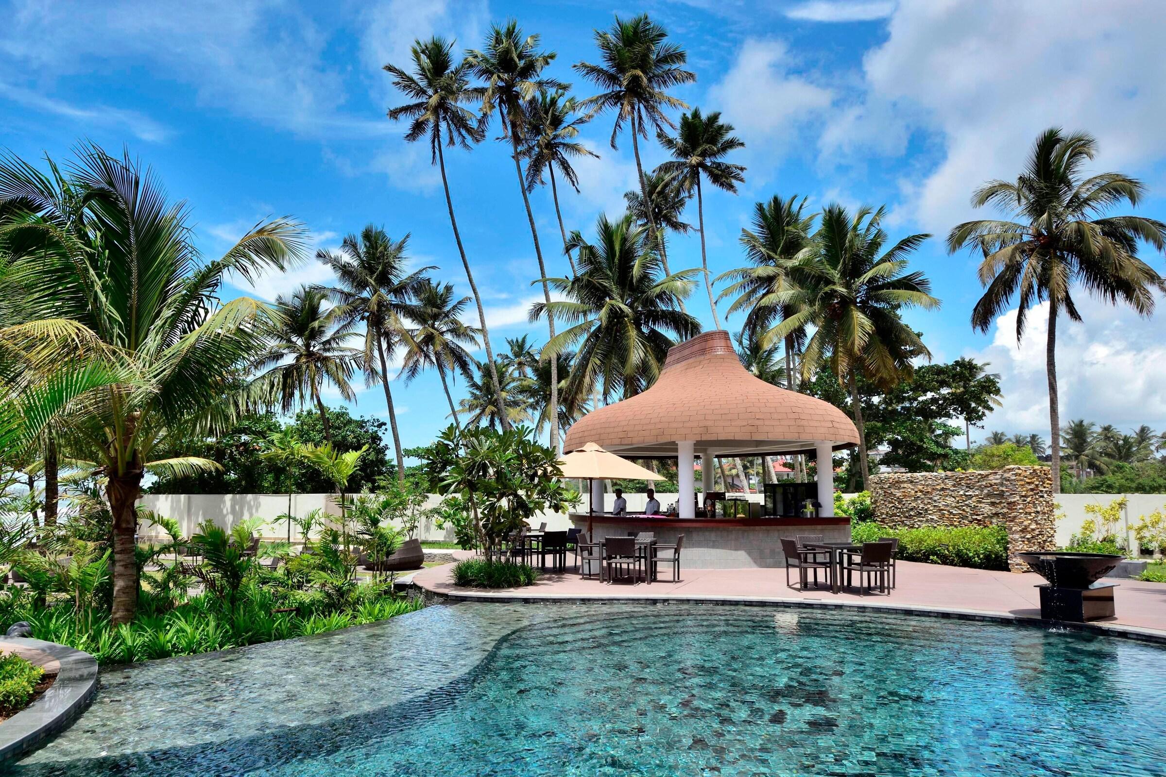 Surf's Up Pool & Beach Bar