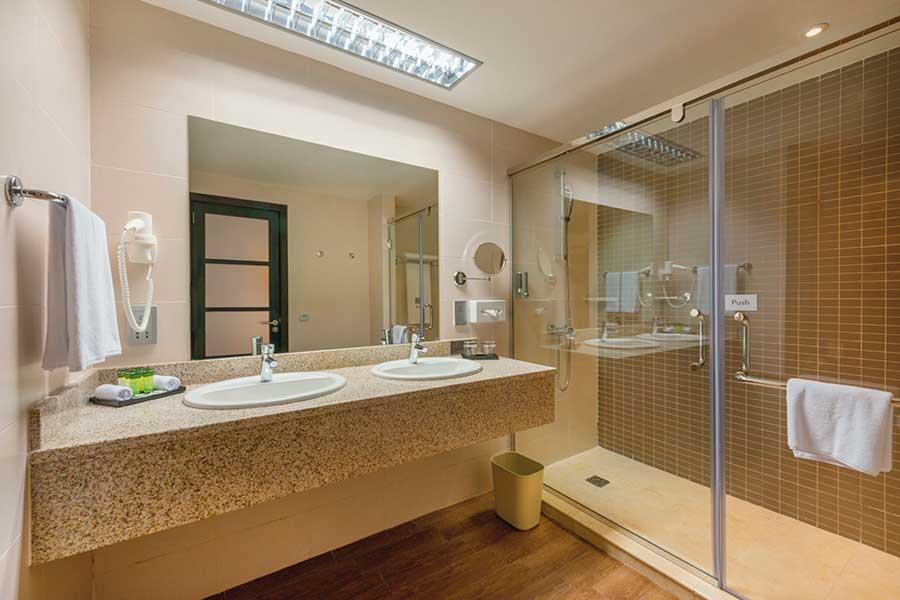 Jr. Suite at Hotel Riu Sri Lanka, view 2