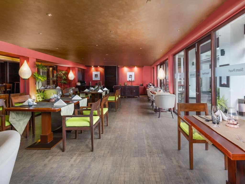 SIAM PEARL (ASIAN RESTAURANT)