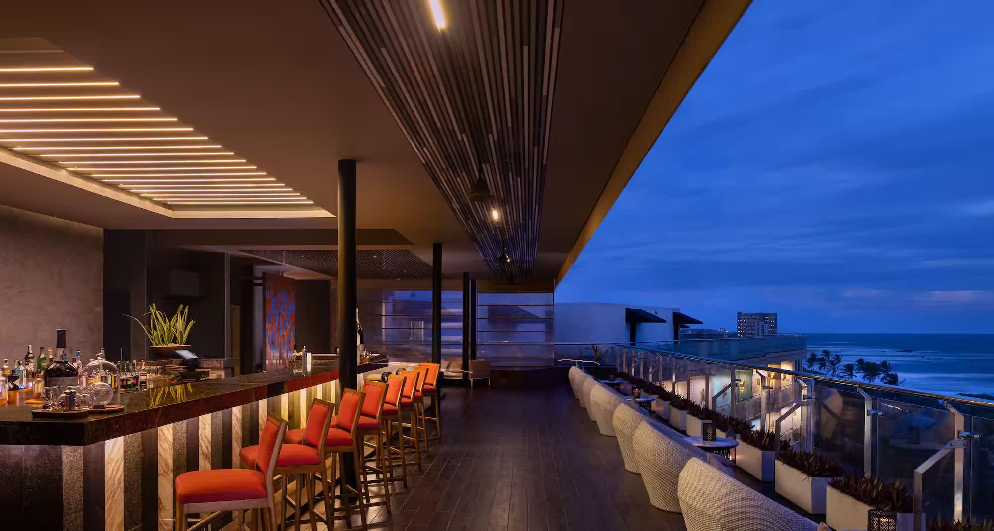 Bommu Rooftop Bar at Radisson Blu Resort Galle