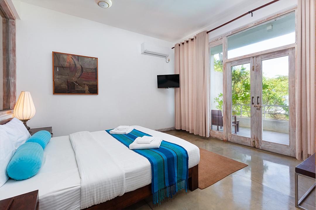 Roman Beach Hotel