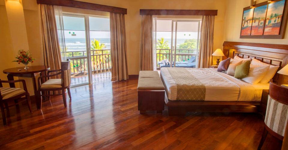 Sea View Suite Rooms at The Palms