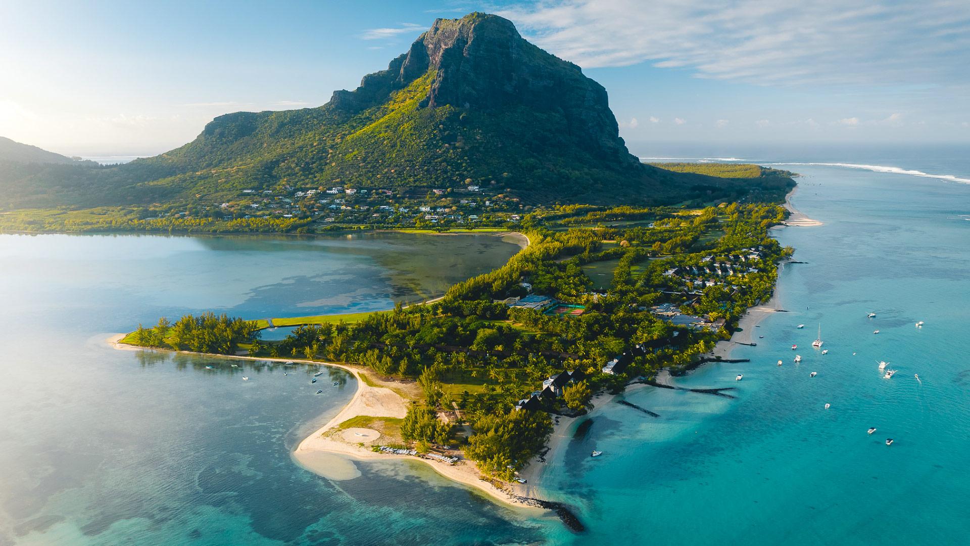 Paradis Beachcomber Golf Resort and Spa