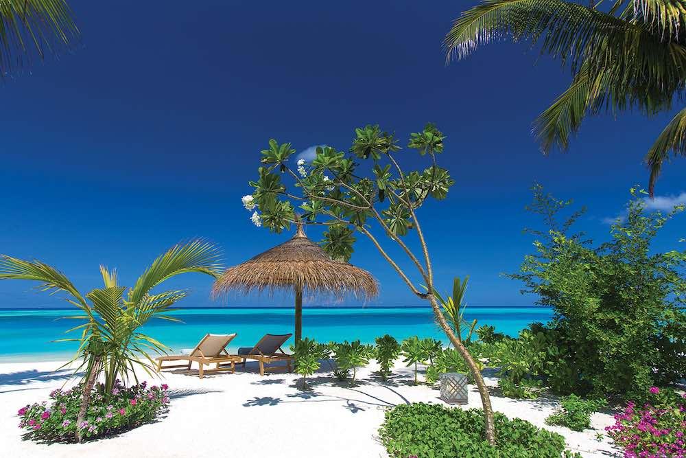 Earth Beach Villa at OZEN LIFE MAADHOO South Male Atoll, view 5