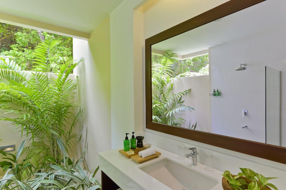 Superior Beach Room at Summer Island, view 3