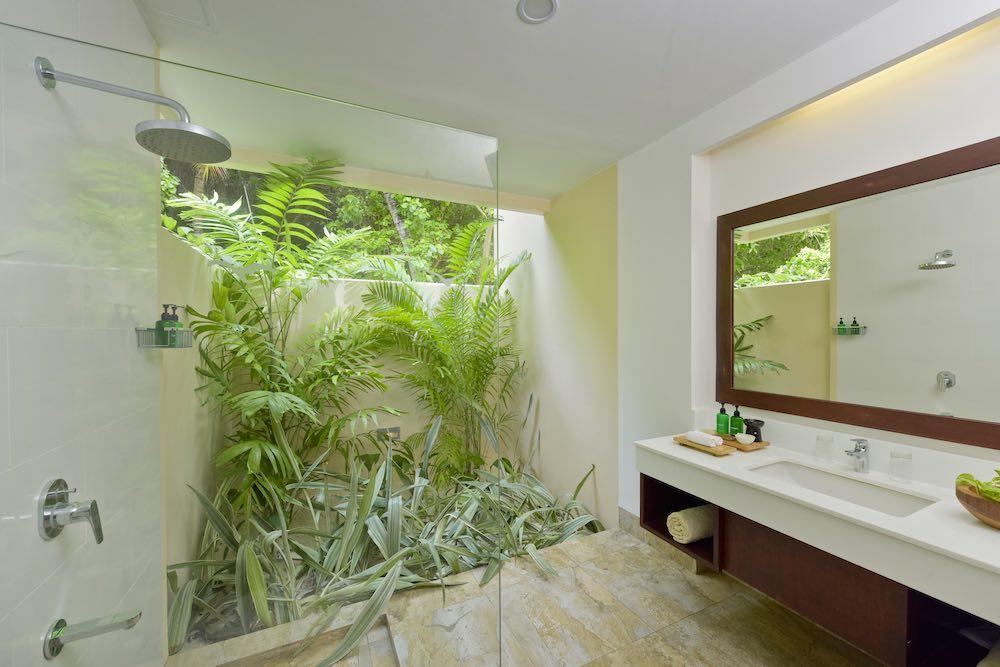 Superior Beach Room at Summer Island, view 5