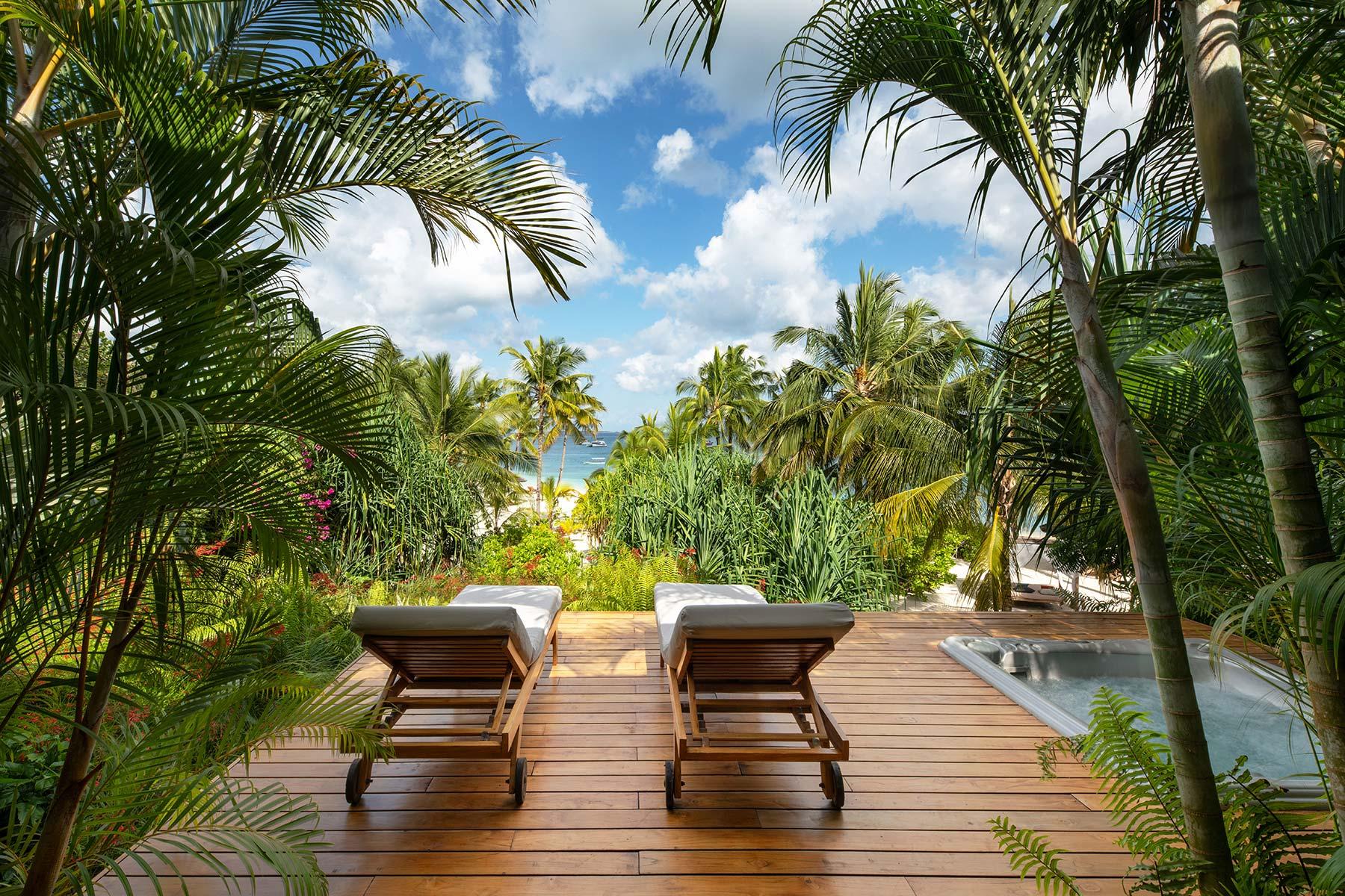 Ocean-Front Suite