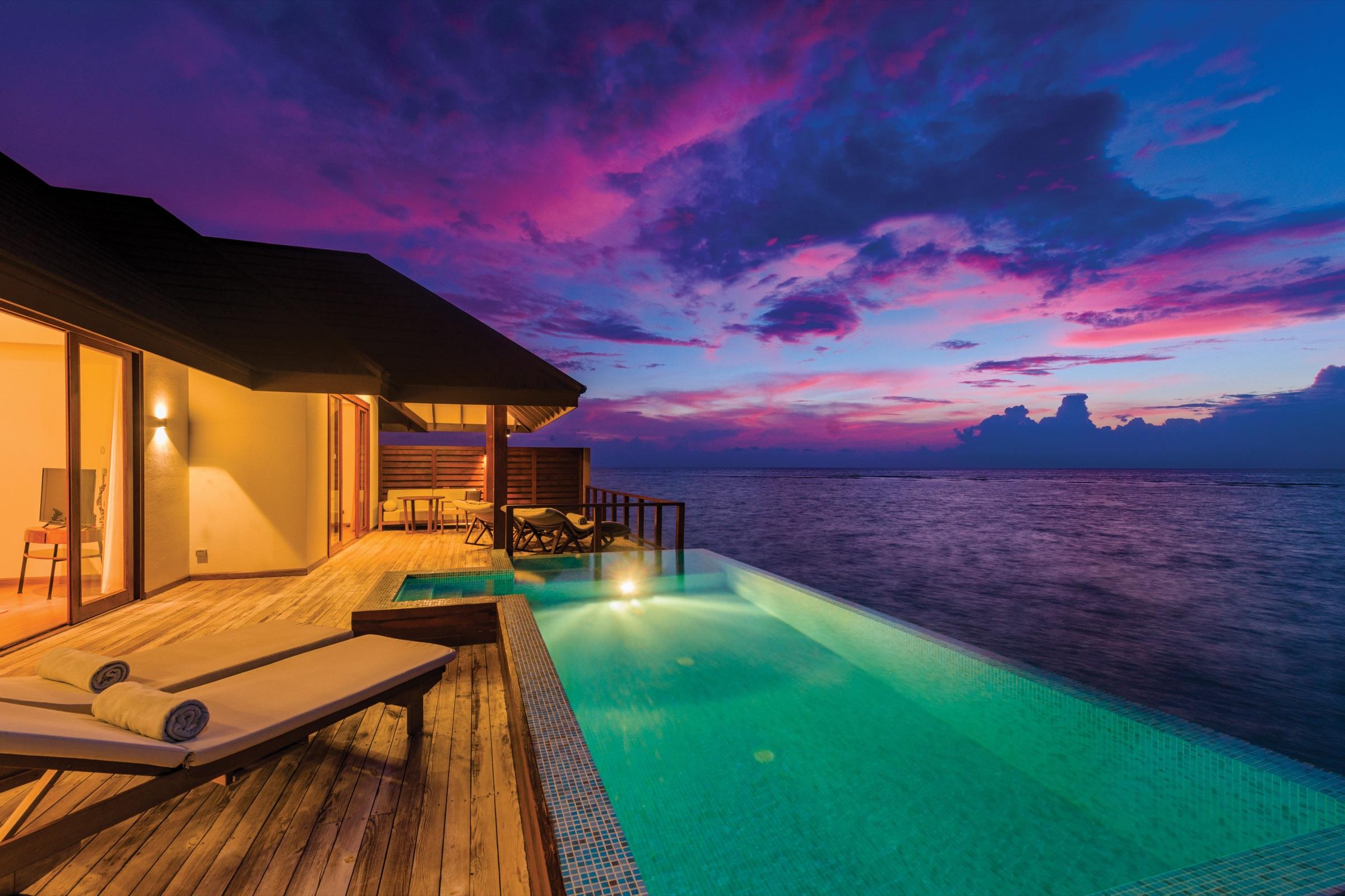 Water Suite with Pool