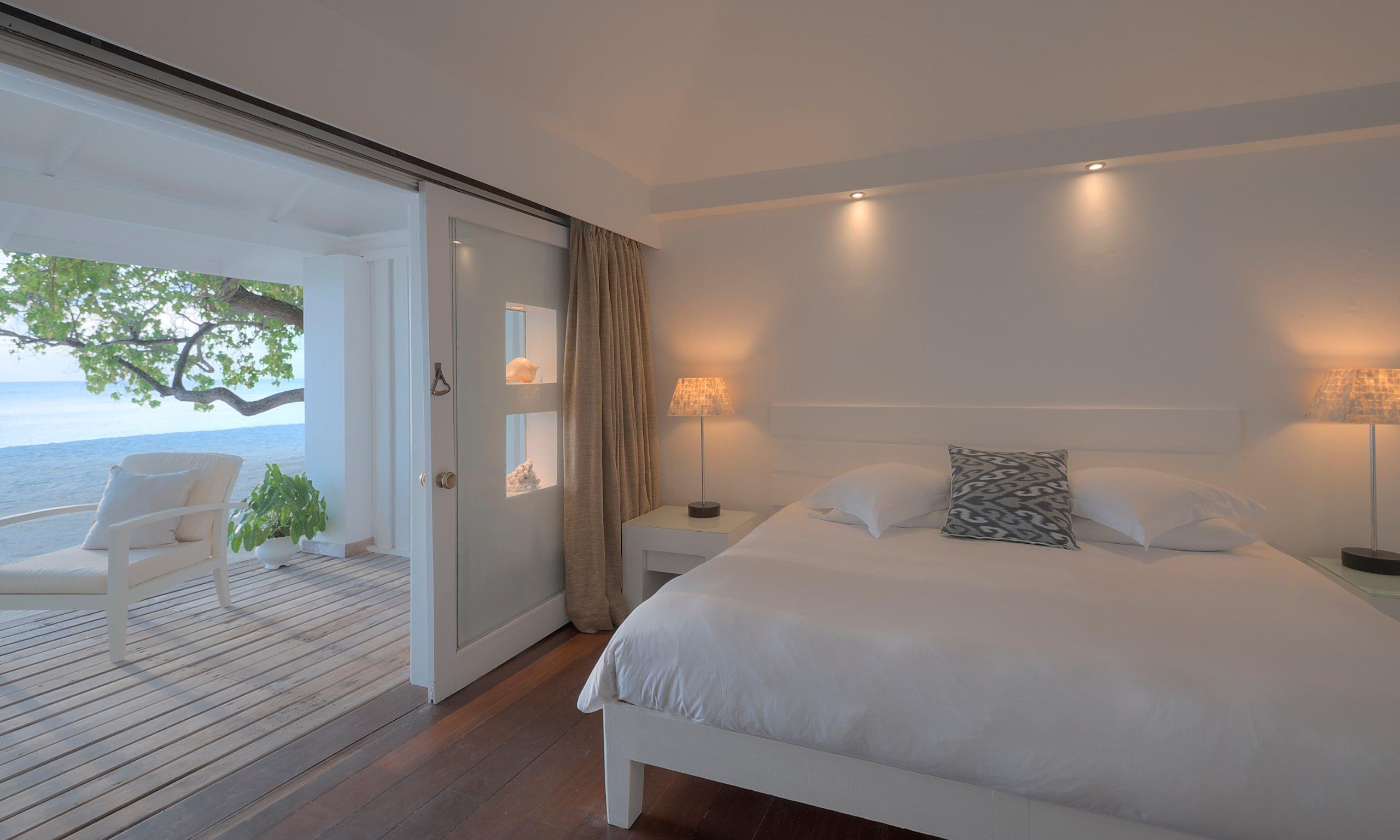 Beach Front Villa at Diamonds Thudufushi Maldives Resort & SPA, view 3