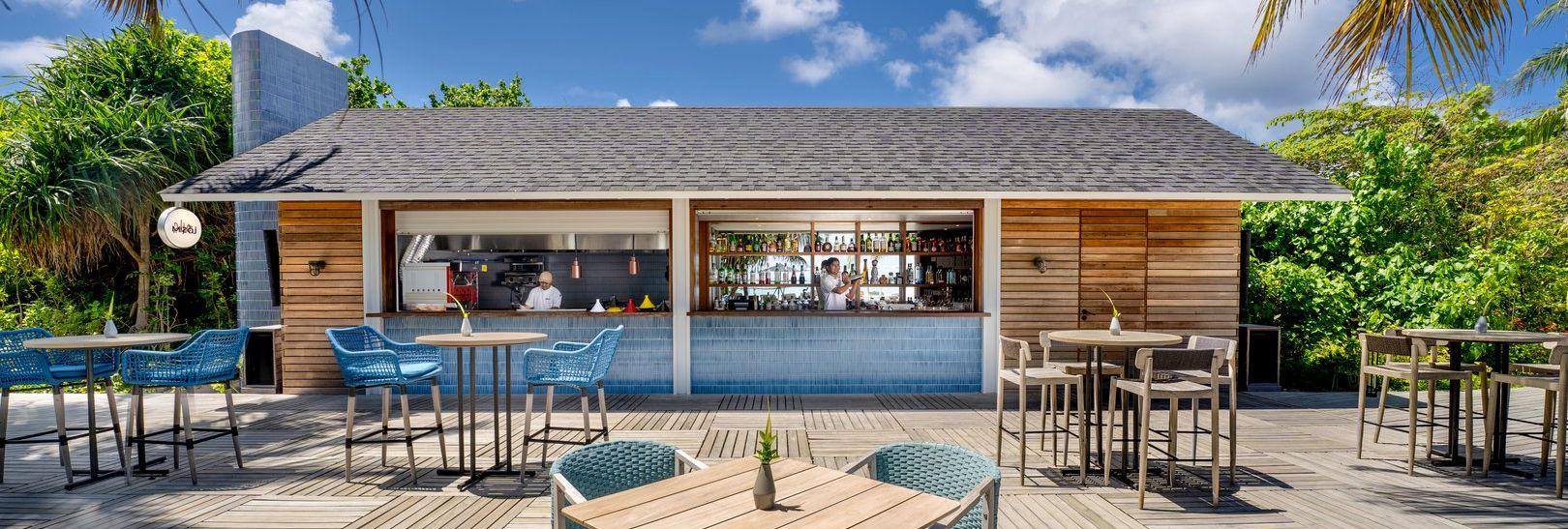 SOAQ Pool Bar