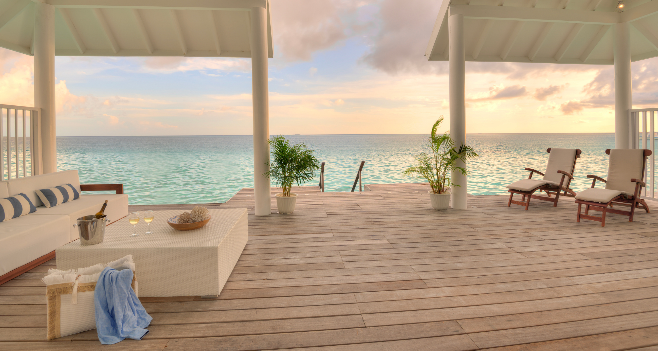 One Bedroom Water Villa at Diamonds Athuruga, view 3