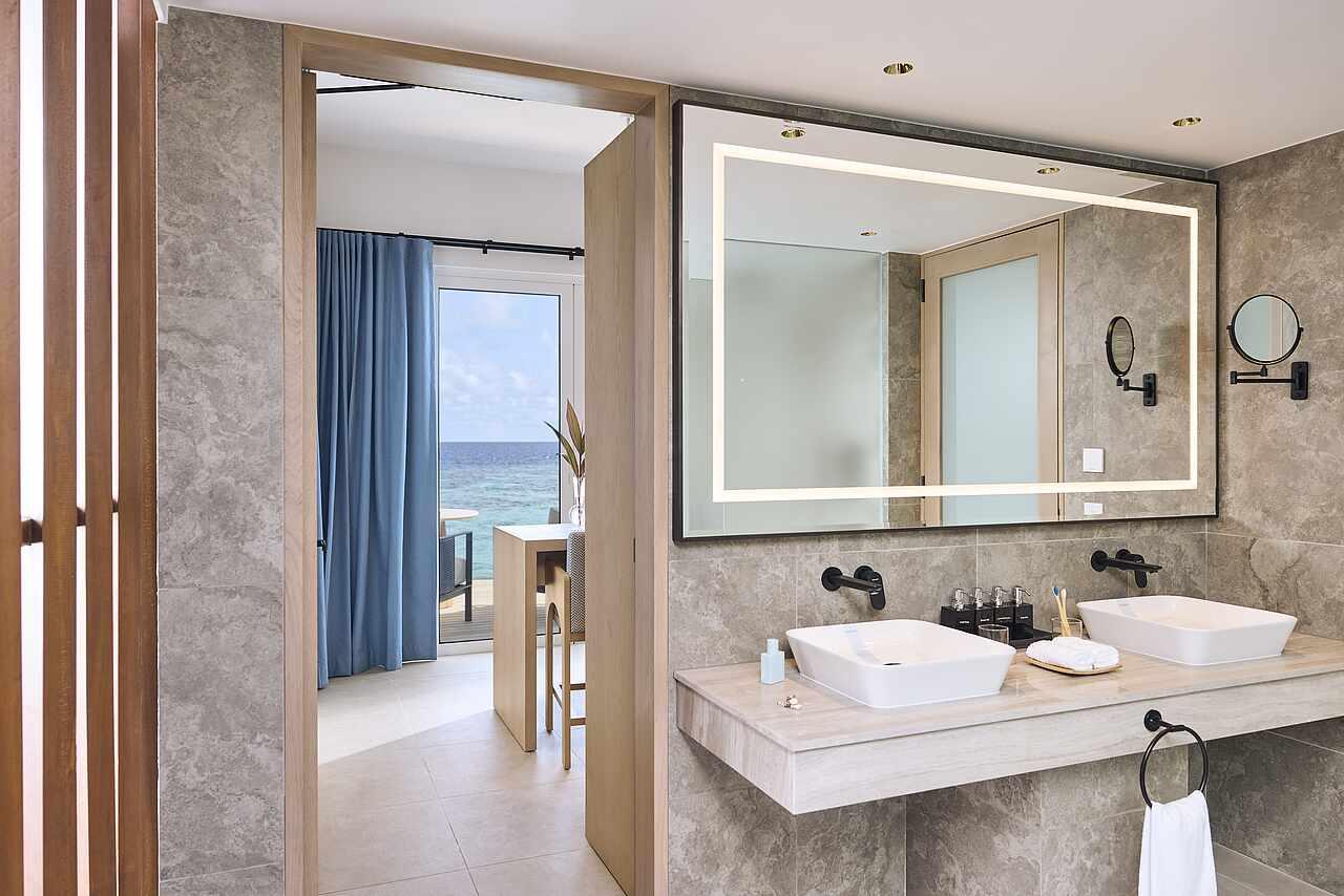 Exclusive Reef Water Villa Pool at ROBINSON, view 3