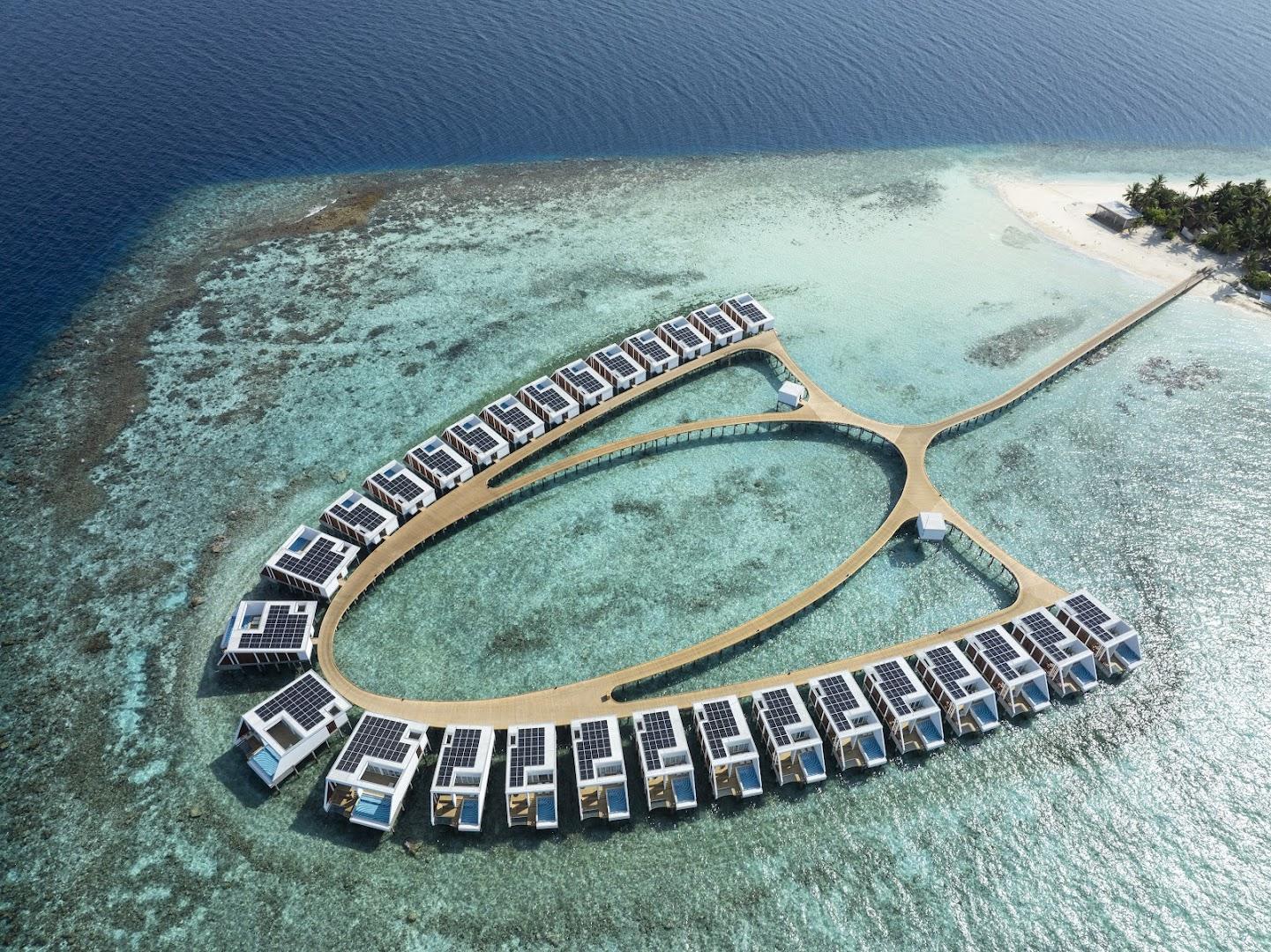 ROBINSON resort