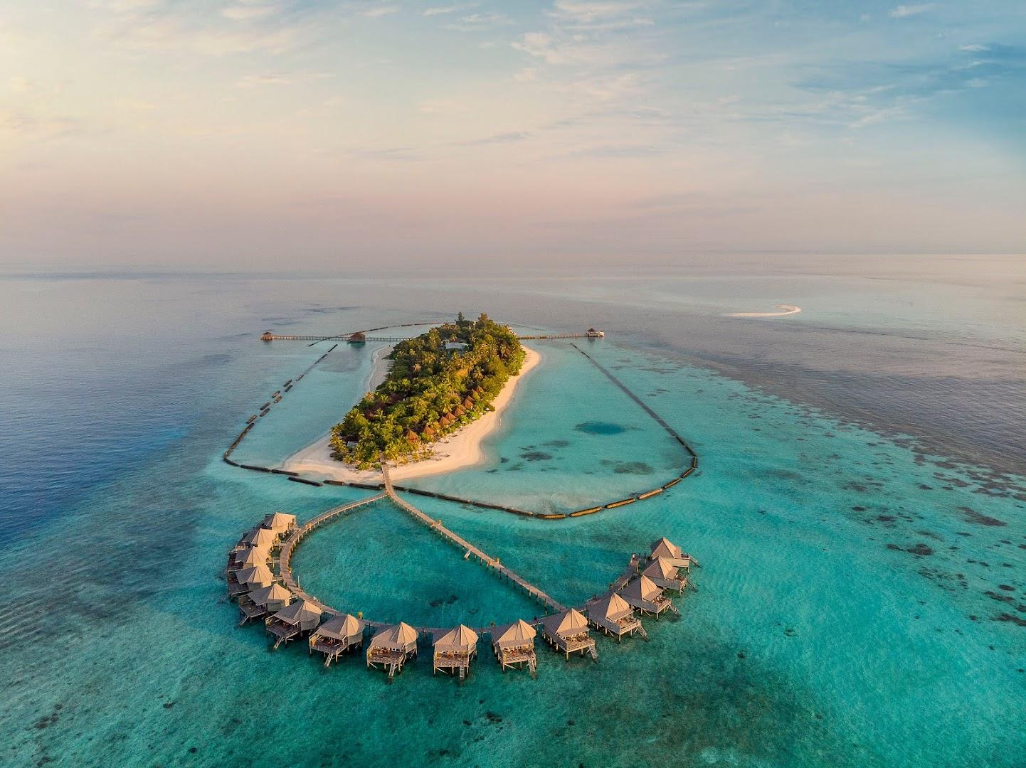 Komandoo Island Resort & Spa resort