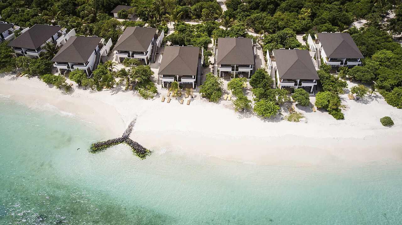 Beach Bungalow Sea View Superior at Robinson Club Noonu, view 3