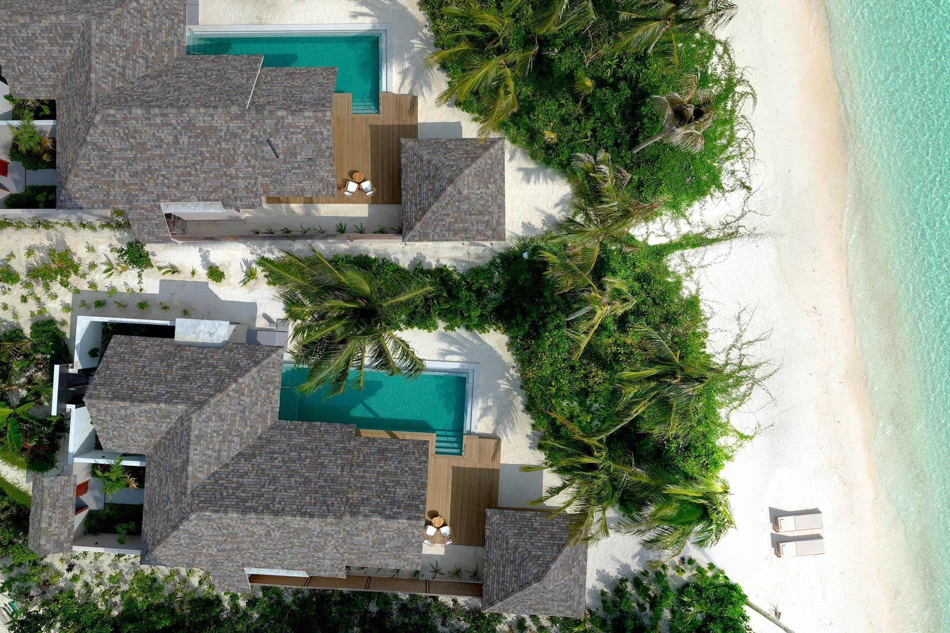 Deluxe Beach Villa at ananea Madivaru, view 2