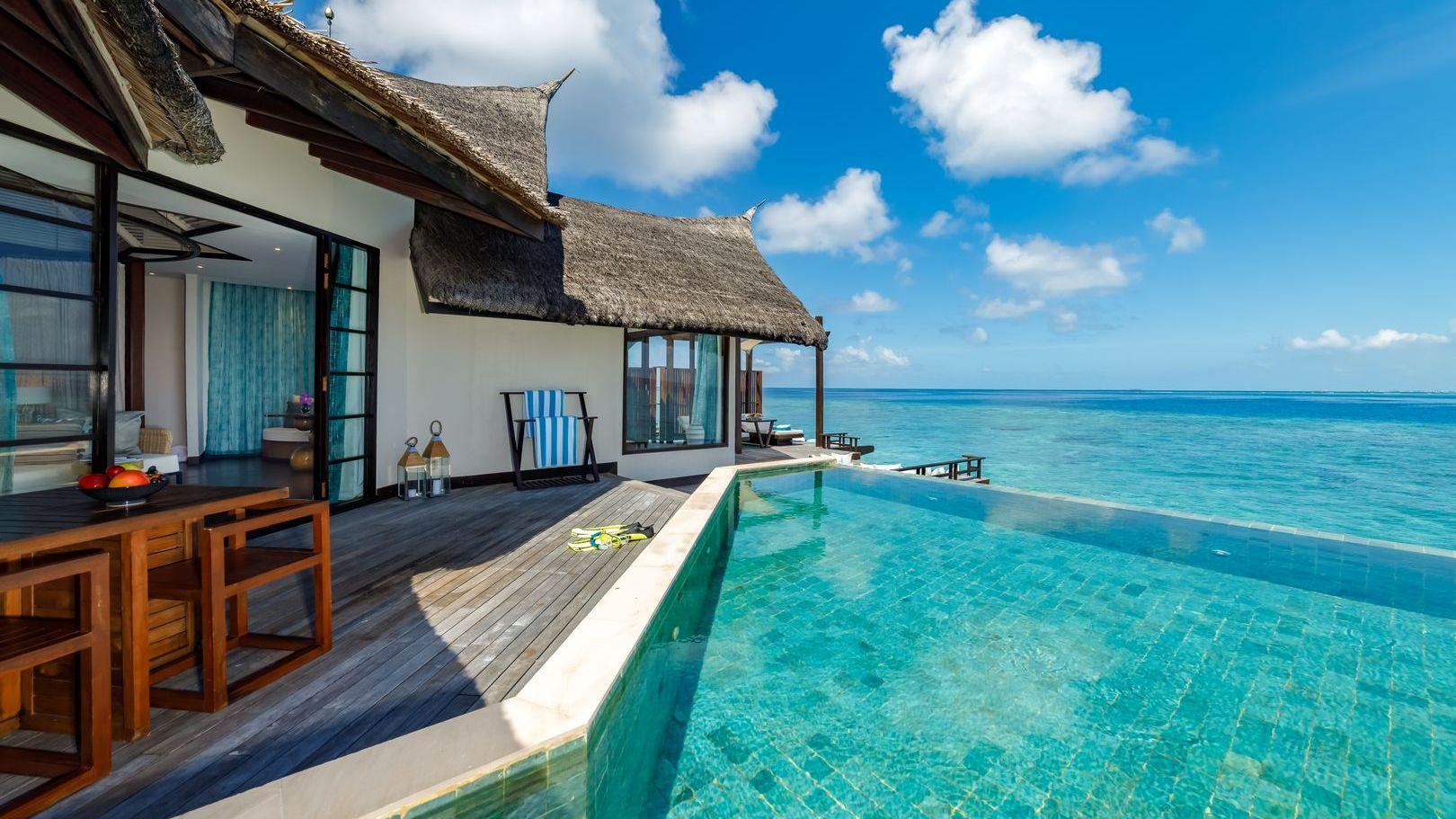 Ocean Pool Suite at OZEN RESERVE BOLIFUSHI, view 1