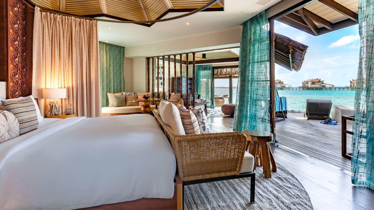 Ocean Pool Suite with Slide at OZEN RESERVE BOLIFUSHI, view 4