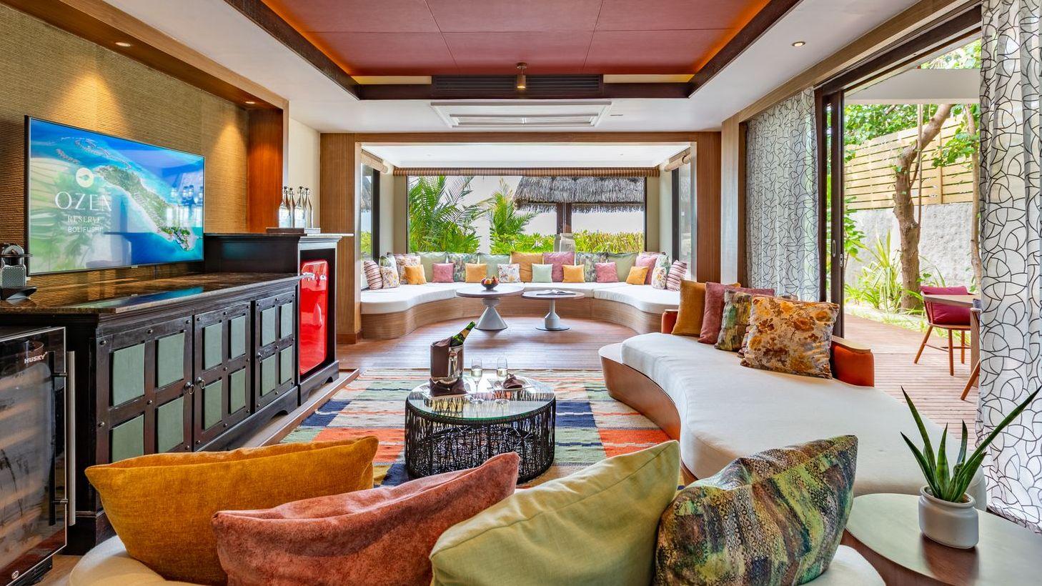 Earth Pool RESERVE 2BR at OZEN RESERVE BOLIFUSHI, view 3