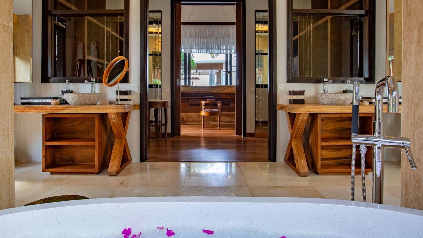 Royal RESERVE at OZEN RESERVE BOLIFUSHI, view 3