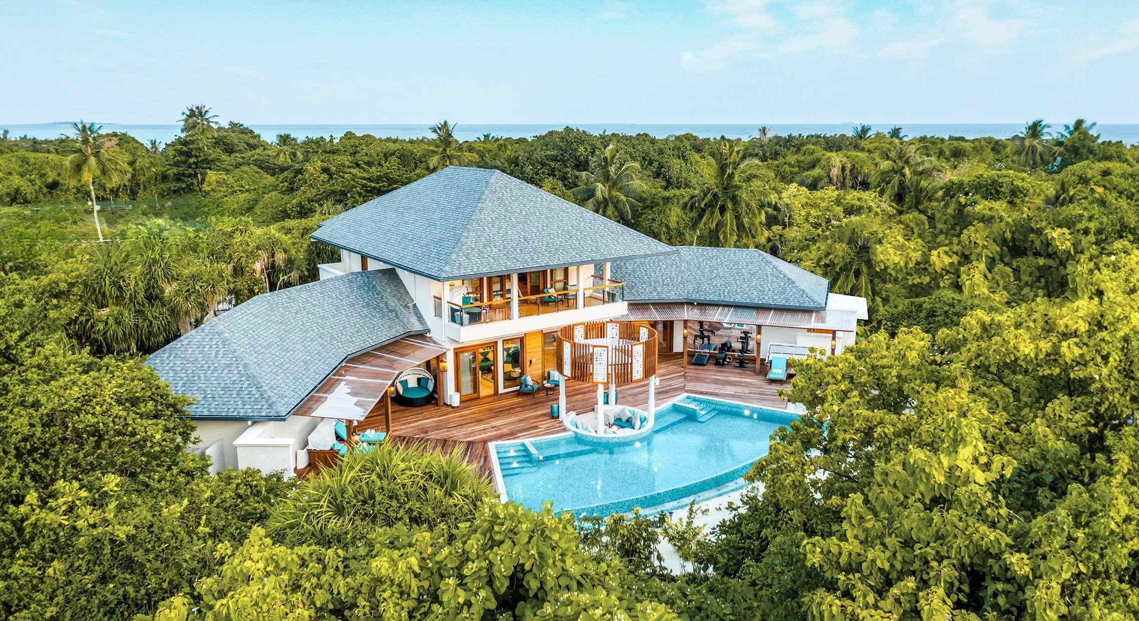 Grand Beach Residence with Sunrise Pool at Hideaway Beach Resort and Spa