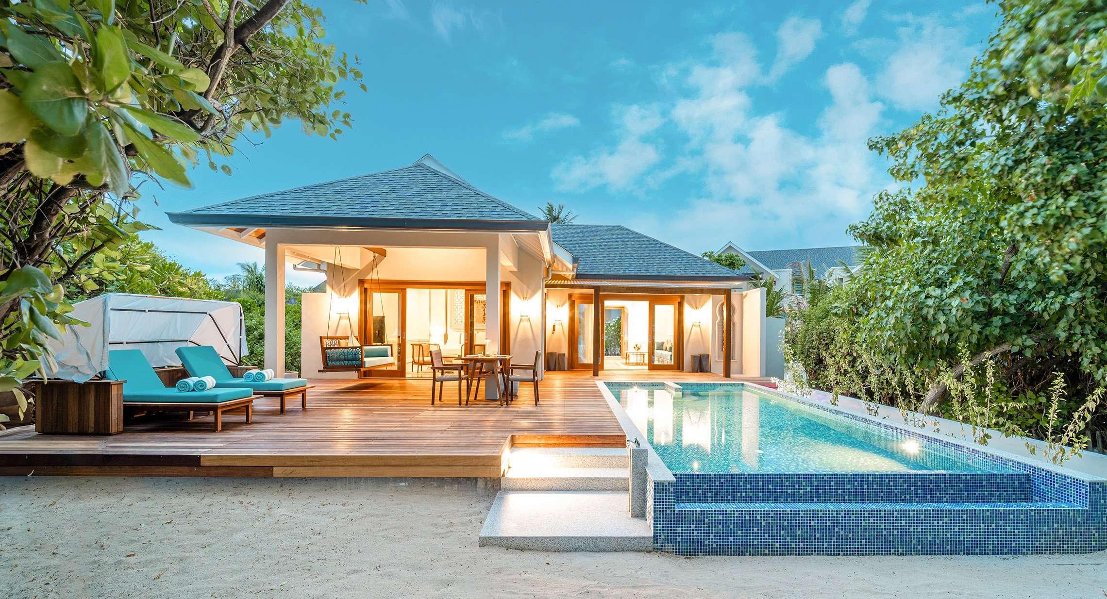 Signature Beach Residence with Sunrise Pool at Hideaway Beach Resort and Spa