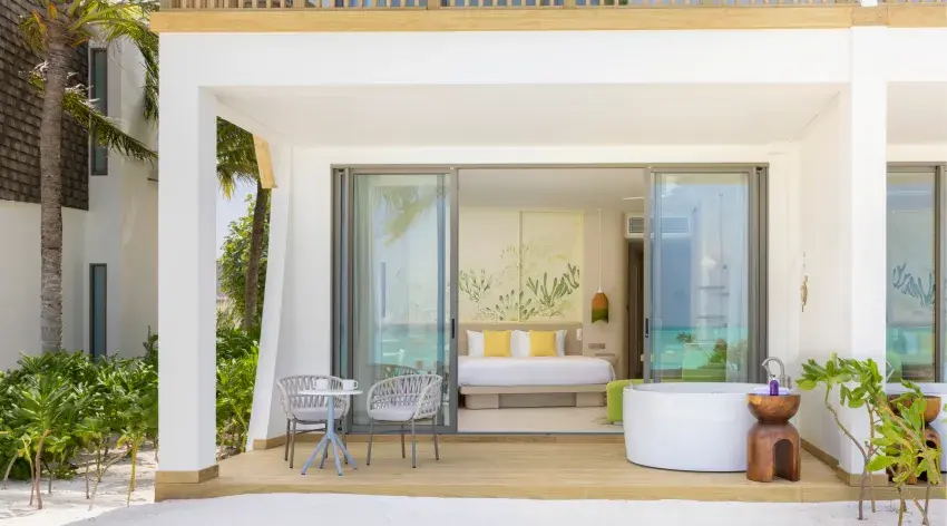 Mirage Beachfront Room with Jacuzzi
