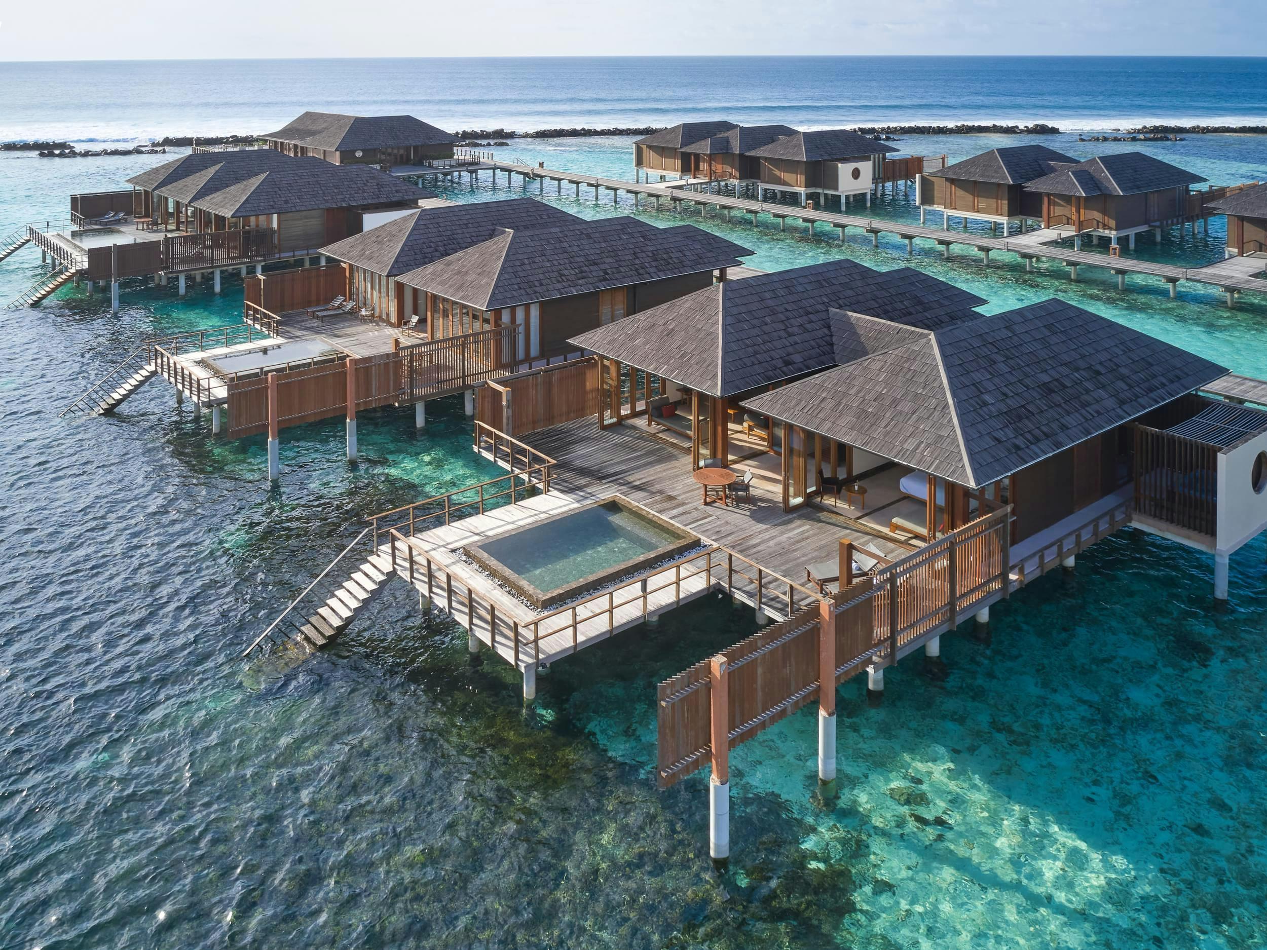 One Bedroom Ocean Suite with Pool