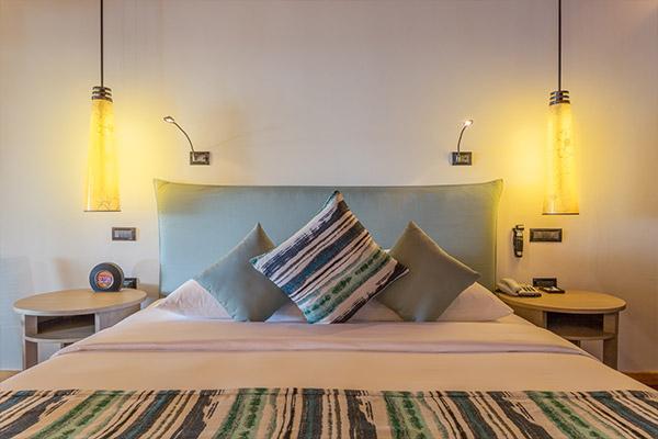Beach Villa at Vilamendhoo Island Resort & Spa, view 4