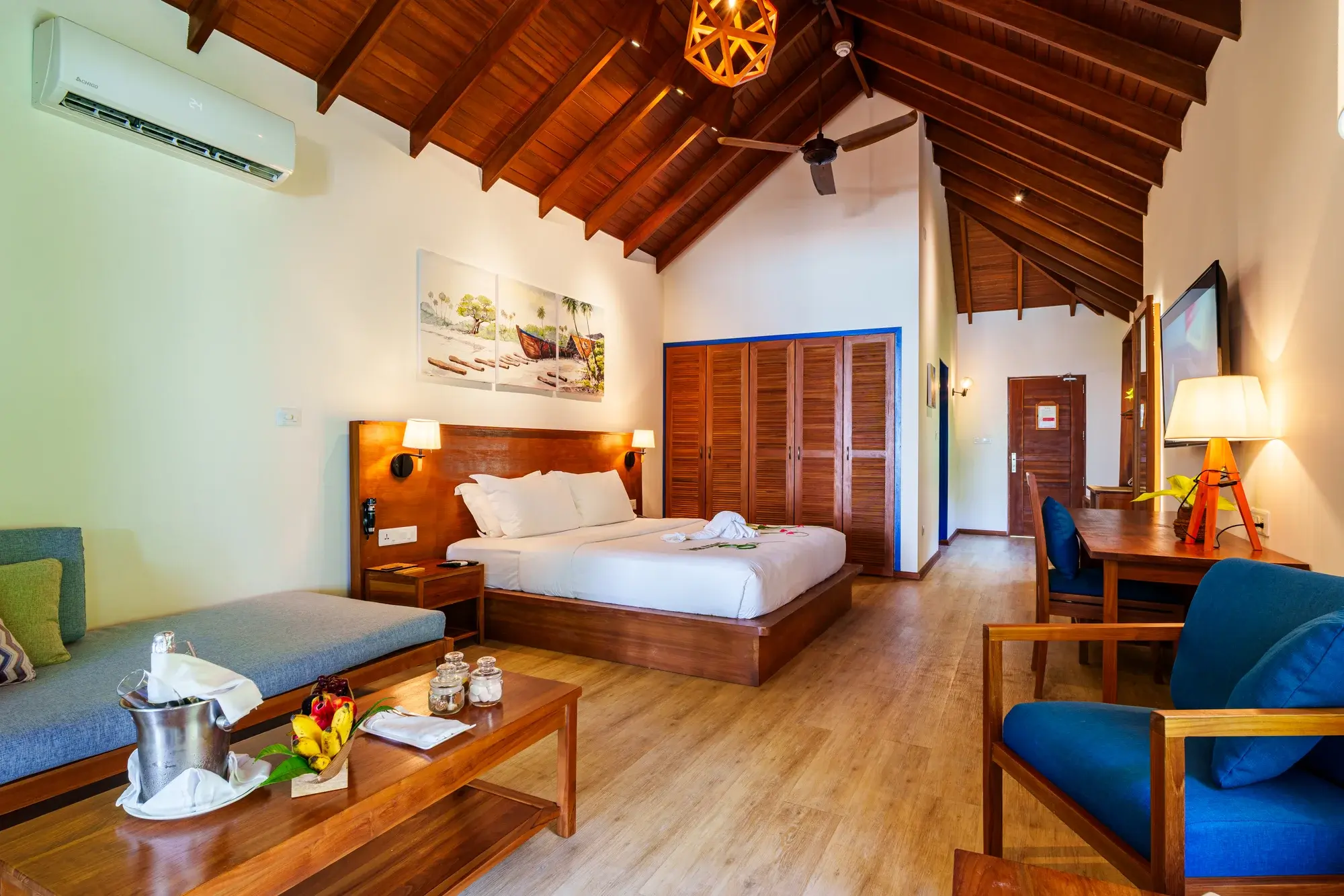 Two-Bedroom Deluxe Beach Suite at Reethi Faru Resort, view 2
