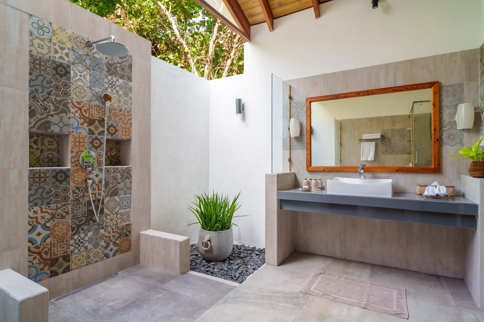 Garden Villa at Reethi Faru Resort, view 4