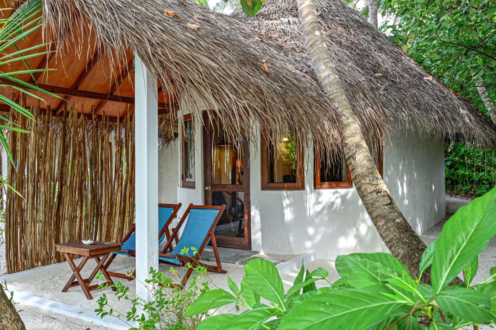 Deluxe Beach Bungalow at Makunudu Island, view 3