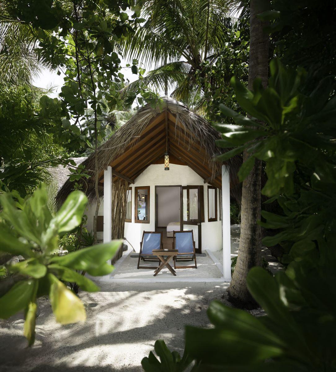 Deluxe Beach Bungalow at Makunudu Island, view 4