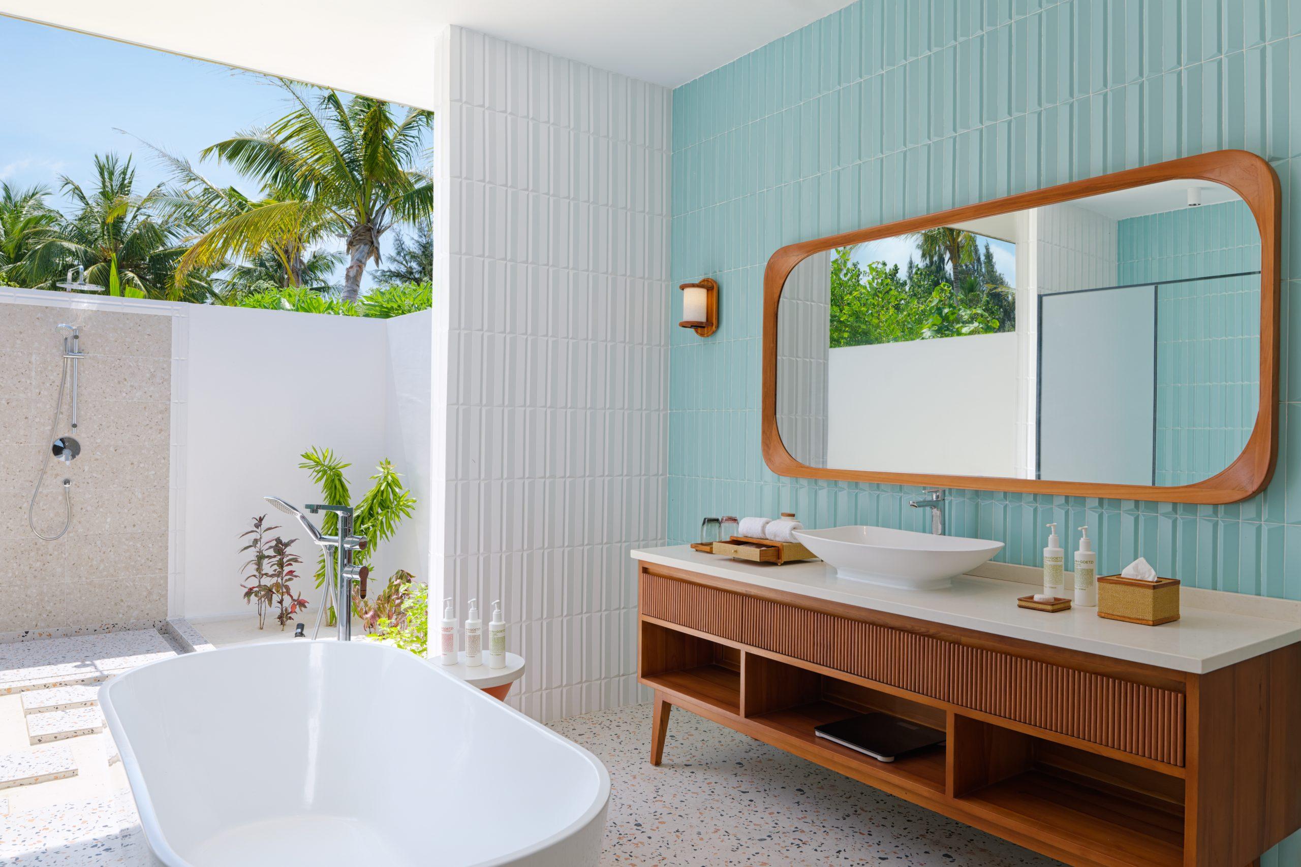 Overwater Villa with Pool at dusitD2 Feydhoo, view 4