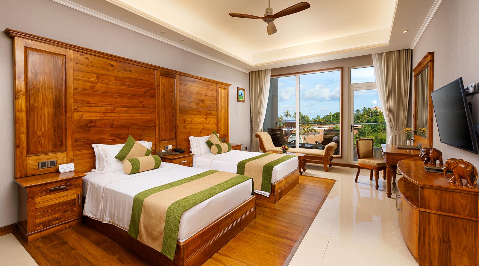 One or Two Bedroom Apartments at Araliya Beach Resort & Spa Unawatuna, view 5