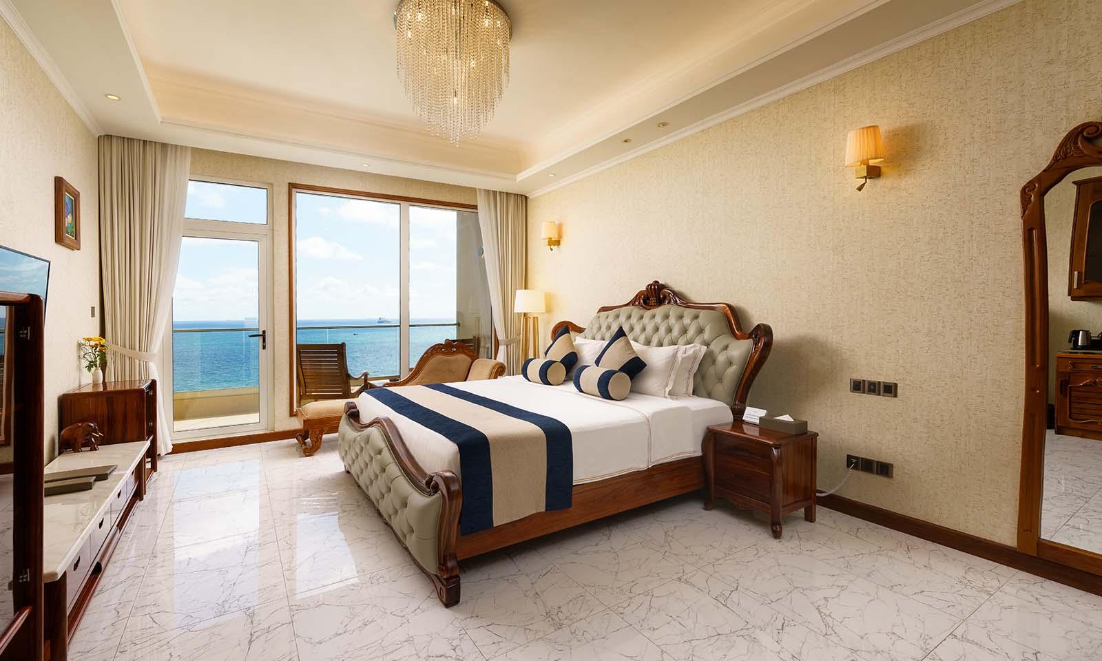 Royal Suite at Araliya Beach Resort & Spa Unawatuna, view 2