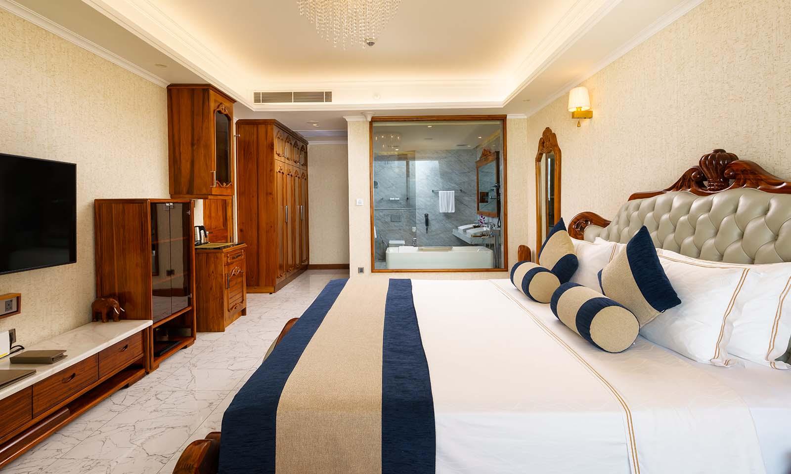 Royal Suite at Araliya Beach Resort & Spa Unawatuna, view 3