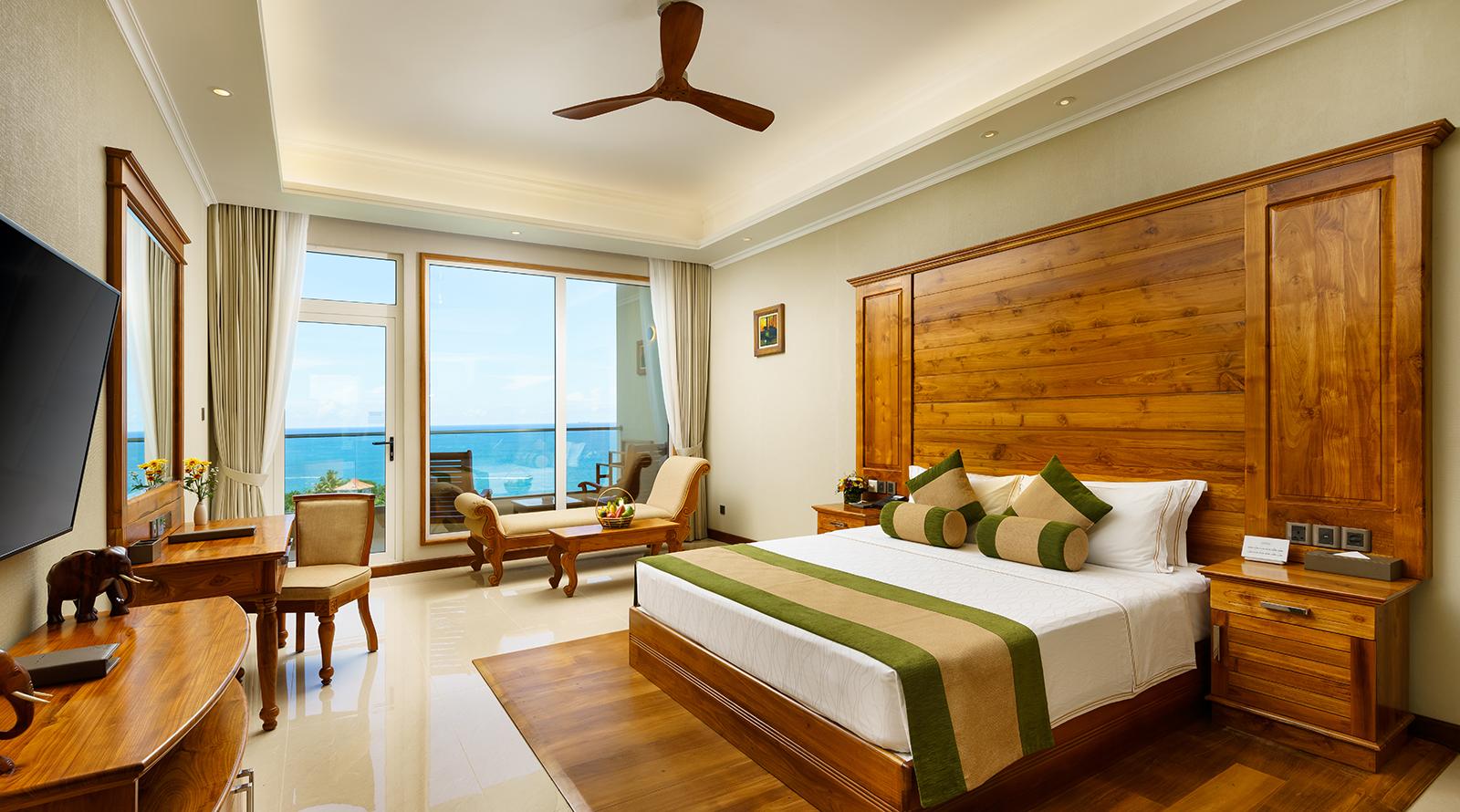 Deluxe Room at Araliya Beach Resort & Spa Unawatuna, view 8